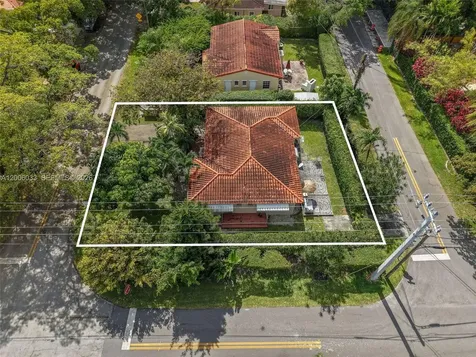 4401 SW 16th Street Miami FL 33134