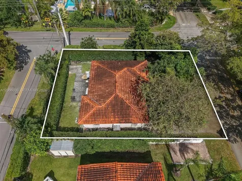 4401 SW 16th Street Miami FL 33134