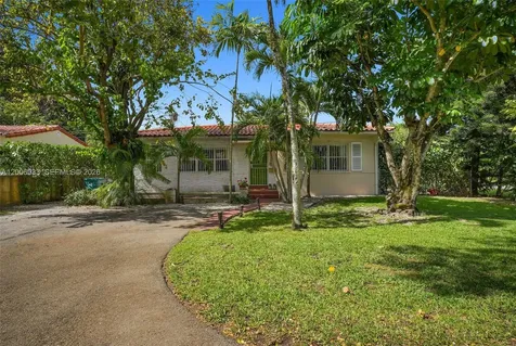 4401 SW 16th Street Miami FL 33134