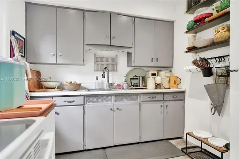 4401 SW 16th Street Miami FL 33134