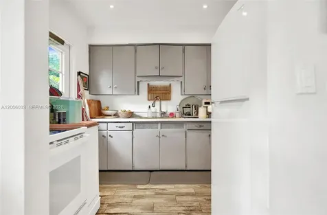 4401 SW 16th Street Miami FL 33134
