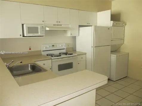 5091 NW 7th Street Miami FL 33126