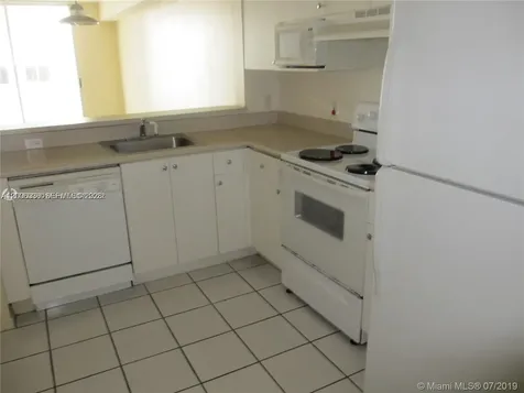 5091 NW 7th Street Miami FL 33126