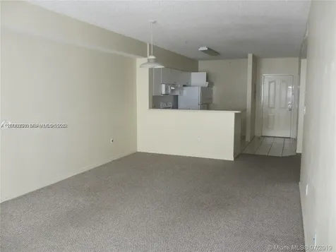 5091 NW 7th Street Miami FL 33126