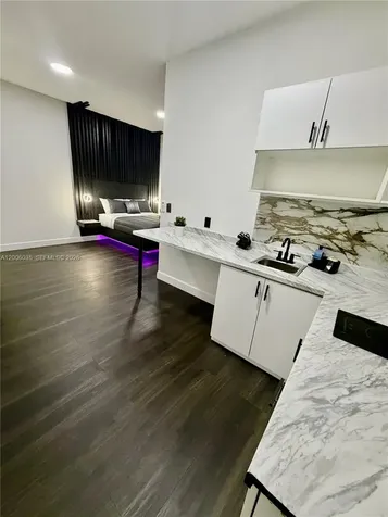 129 SW 229th Miami FL 33170