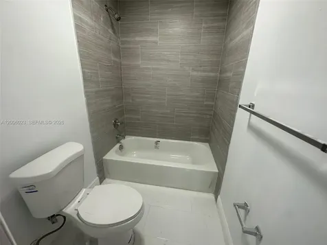 1095 NE 149th Street Miami FL 33161