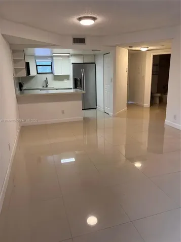 8290 Lake Drive Doral FL 33166