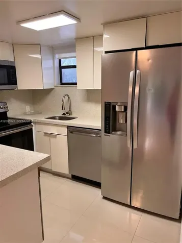 8290 Lake Drive Doral FL 33166