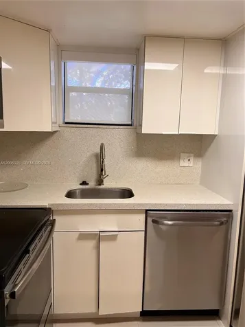 8290 Lake Drive Doral FL 33166
