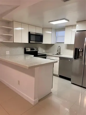 8290 Lake Drive Doral FL 33166