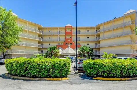 8290 Lake Drive Doral FL 33166