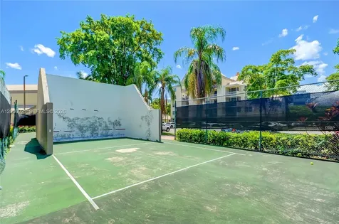 8290 Lake Drive Doral FL 33166