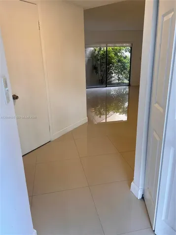 8290 Lake Drive Doral FL 33166