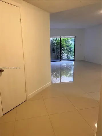 8290 Lake Drive Doral FL 33166