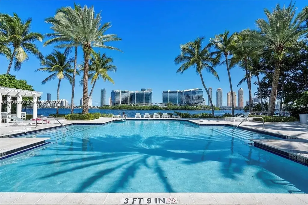 3255 NE 184th Street Aventura FL 33160