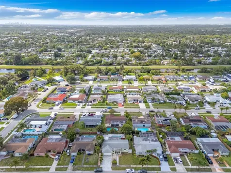 6534 NW 2nd Street Margate FL 33063