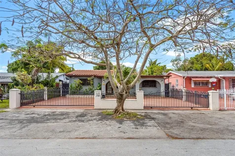 766 W 36th Street Hialeah FL 33012