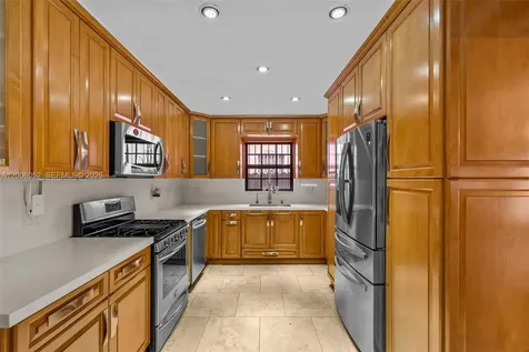 766 W 36th Street Hialeah FL 33012