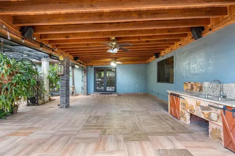 766 W 36th Street Hialeah FL 33012