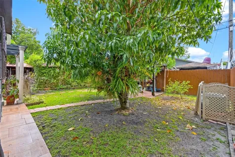 766 W 36th Street Hialeah FL 33012