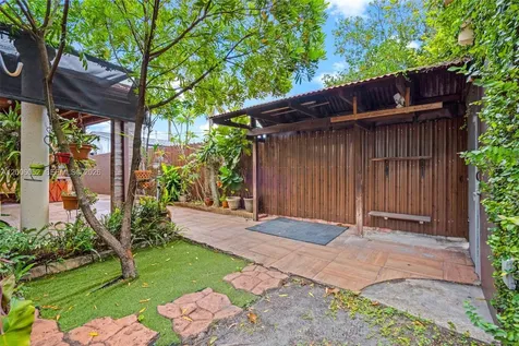 766 W 36th Street Hialeah FL 33012