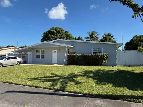 3021 SW 37th Terrace West Park FL 33023
