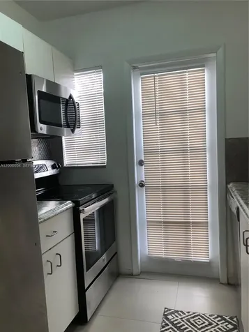 911 Meridian Avenue Miami Beach FL 33139