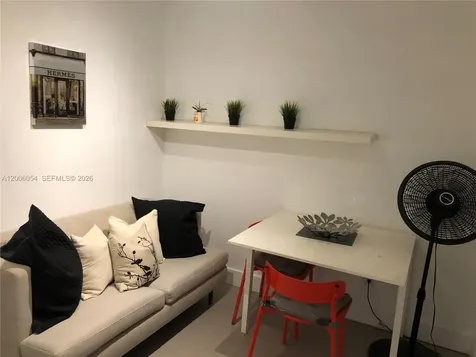 911 Meridian Avenue Miami Beach FL 33139