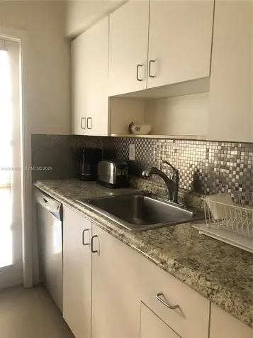 911 Meridian Avenue Miami Beach FL 33139