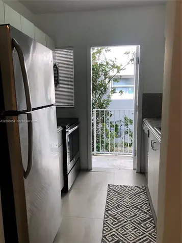 911 Meridian Avenue Miami Beach FL 33139