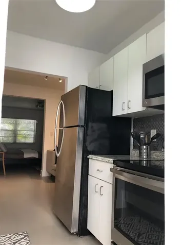 911 Meridian Avenue Miami Beach FL 33139
