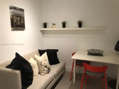 911 Meridian Avenue Miami Beach FL 33139