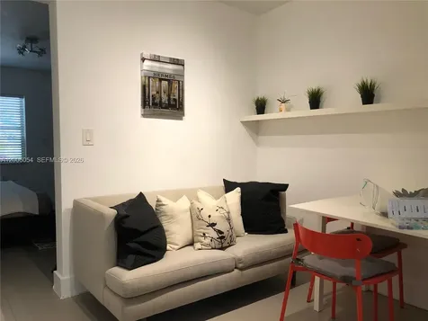 911 Meridian Avenue Miami Beach FL 33139