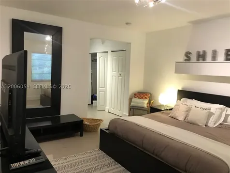 911 Meridian Avenue Miami Beach FL 33139