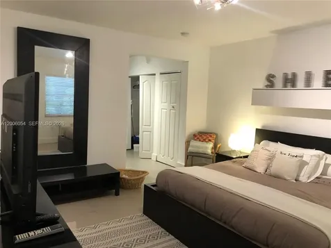911 Meridian Avenue Miami Beach FL 33139