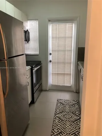 911 Meridian Avenue Miami Beach FL 33139