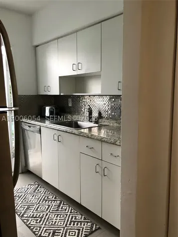 911 Meridian Avenue Miami Beach FL 33139