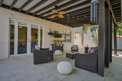 6114 SW 158th Pass Miami FL 33193