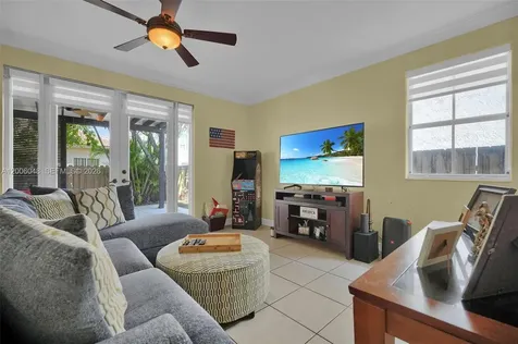 6114 SW 158th Pass Miami FL 33193