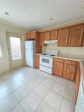 1000 NE 14th Avenue Hallandale Beach FL 33009
