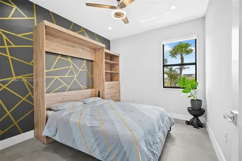 4392 NW 80 Avenue Doral FL 33166