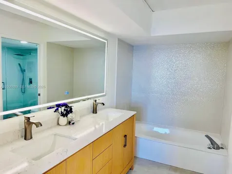 19101 NE 36th Court Aventura FL 33180