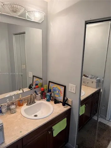 9601 NW 16th Street Pembroke Pines FL 33024
