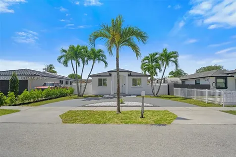 5580 Plunkett Street Hollywood FL 33021