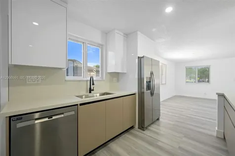 5580 Plunkett Street Hollywood FL 33021