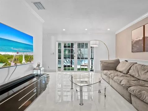 2553 NW 42nd Avenue Coconut Creek FL 33066