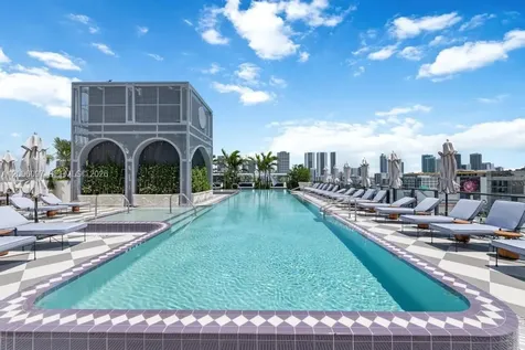 2700 NW 2 Miami FL 33127