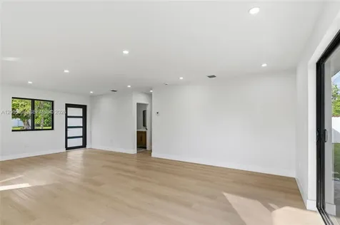 9660 Dominican Drive Cutler Bay FL 33189