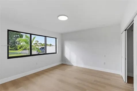 9660 Dominican Drive Cutler Bay FL 33189