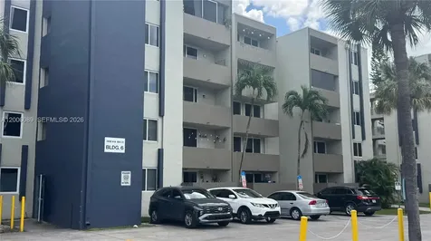 10090 NW 80th Court Hialeah Gardens FL 33016